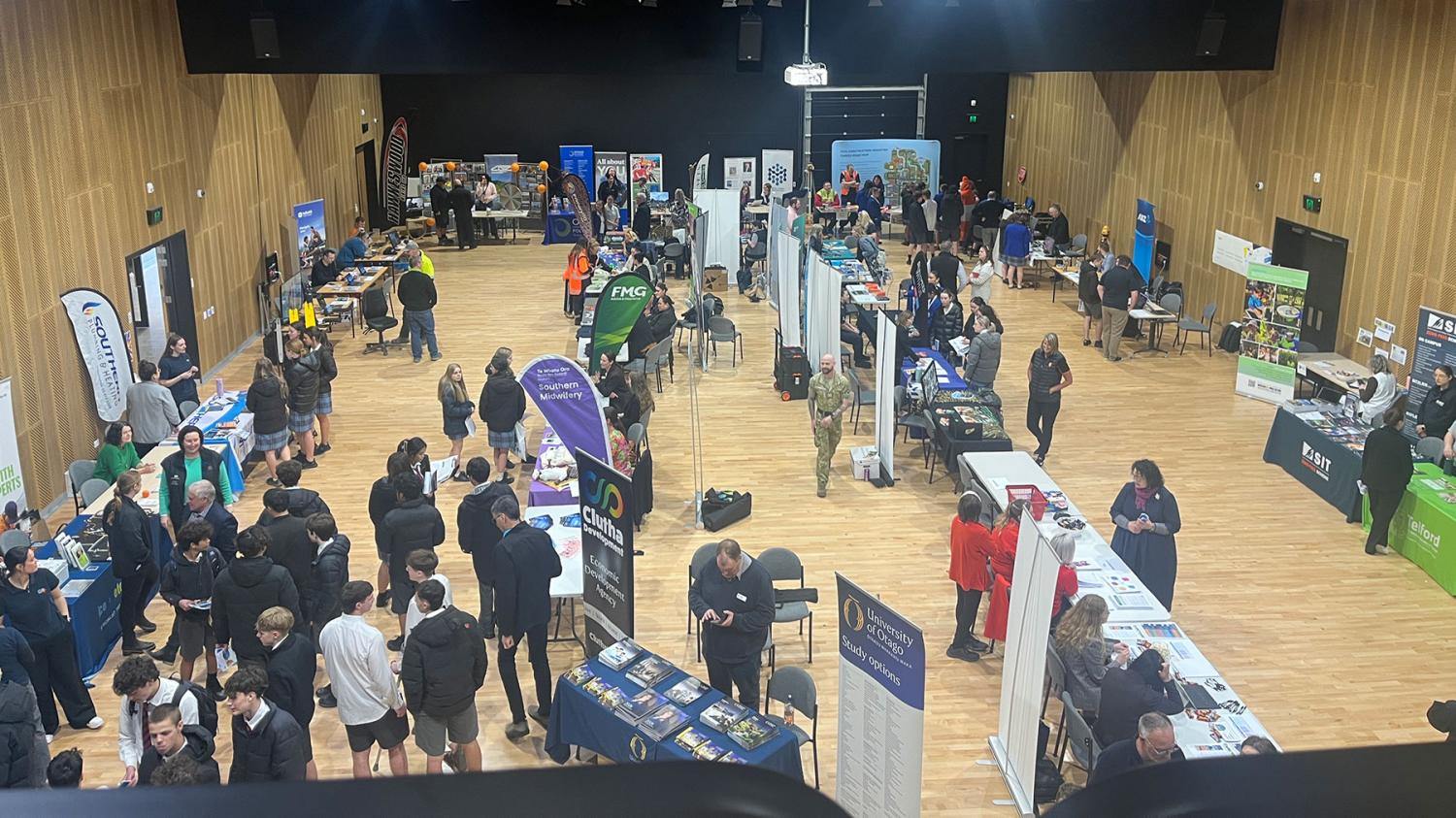 883761 career expo resized