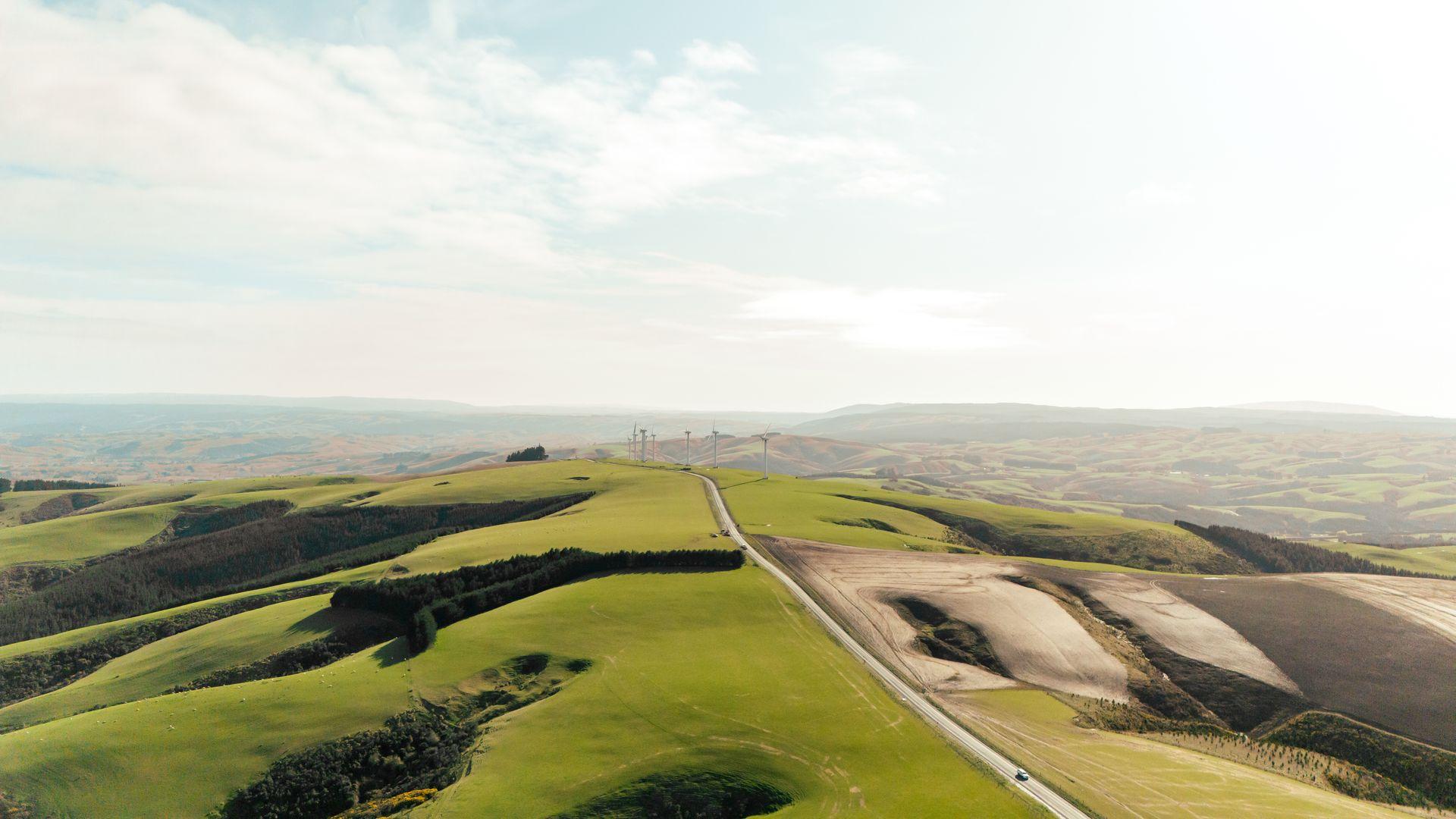 664455 0924 mount stuart wind farm 01 web size 1920px